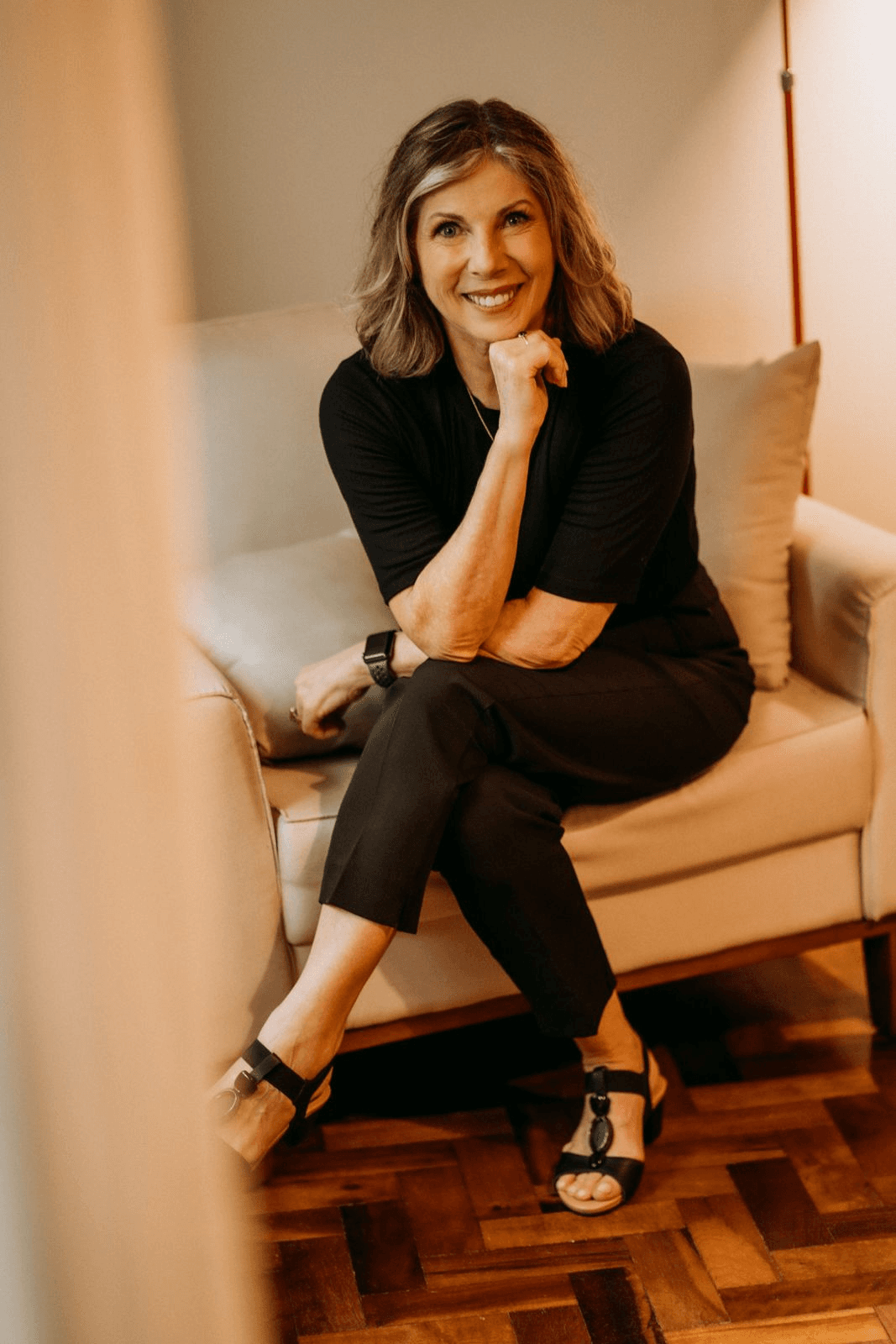Paula Fernanda — Modern Clinical Hypnotherapist